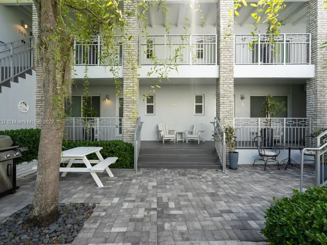 117 S Shore Dr # 4, Miami Beach FL 33141