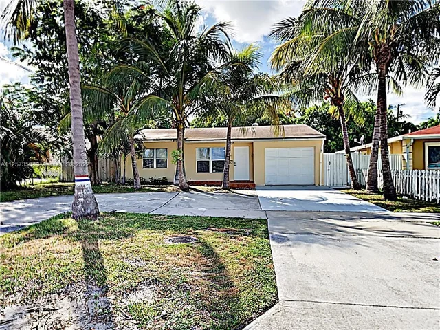 5521 Parker Ave, West Palm Beach FL 33405