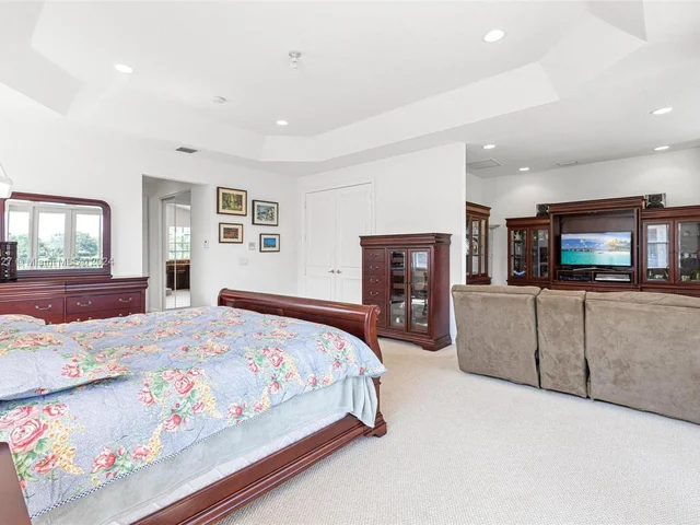 8530 Skybar Lake Cv, Boynton Beach FL 33473