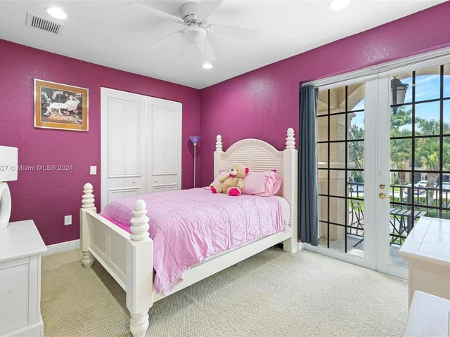 8530 Skybar Lake Cv, Boynton Beach FL 33473