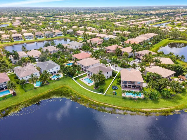 8530 Skybar Lake Cv, Boynton Beach FL 33473