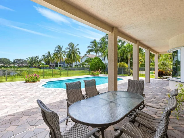 8530 Skybar Lake Cv, Boynton Beach FL 33473