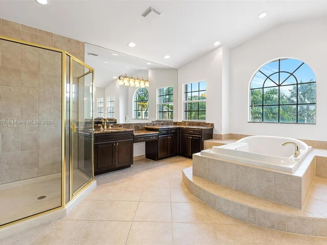 8530 Skybar Lake Cv, Boynton Beach FL 33473