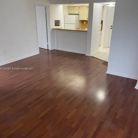 6995 NW 186th St # E301, Hialeah FL 33015