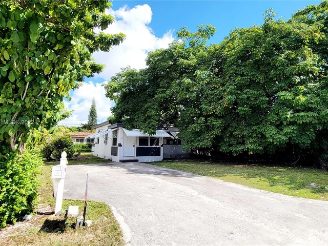 741 NW 116th St, Miami FL 33168