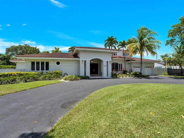 8940 SW 118th St, Miami FL 33176