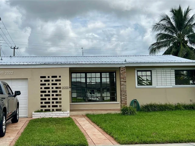 3211 SW 92nd Ct, Miami FL 33165