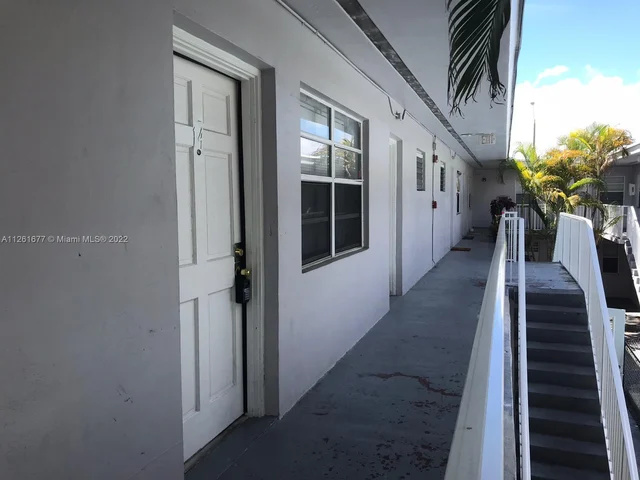 17031 NE 21st Ave # 14, North Miami Beach FL 33162