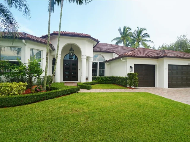 2534 Monterey Ct, Weston FL 33327