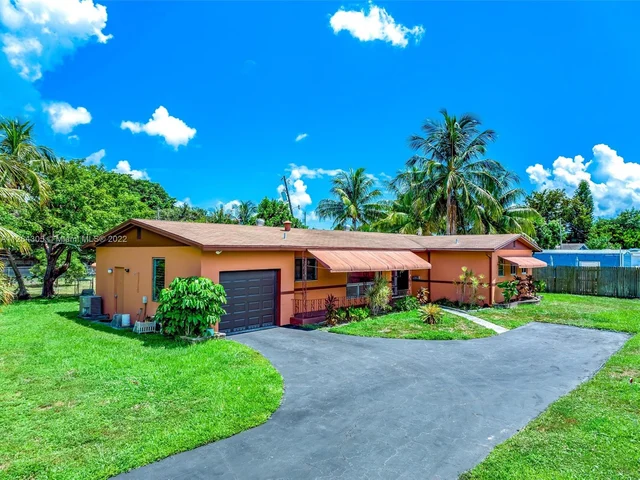 2932 Madison St, Hollywood FL 33020