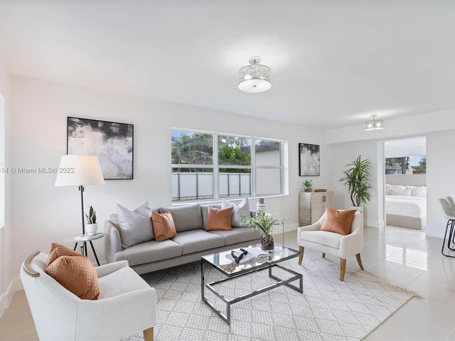 11215 SW 61ST TER, Miami FL 33173