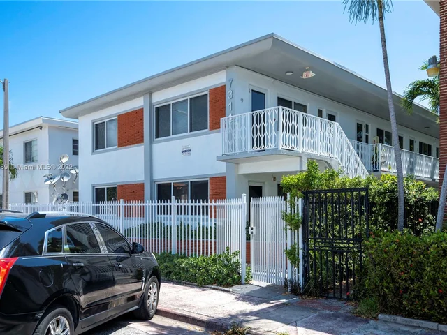 7311 Byron Ave # 10, Miami Beach FL 33141