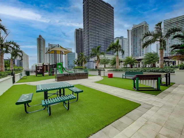 999 SW 1st Ave # 2010, Miami FL 33130