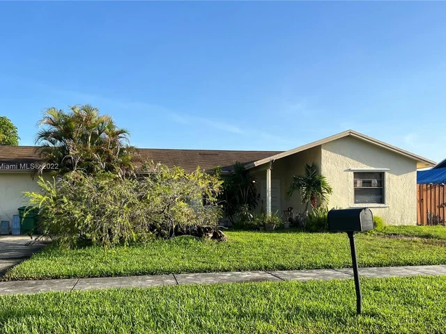 13321 SW 43rd St, Miami FL 33175