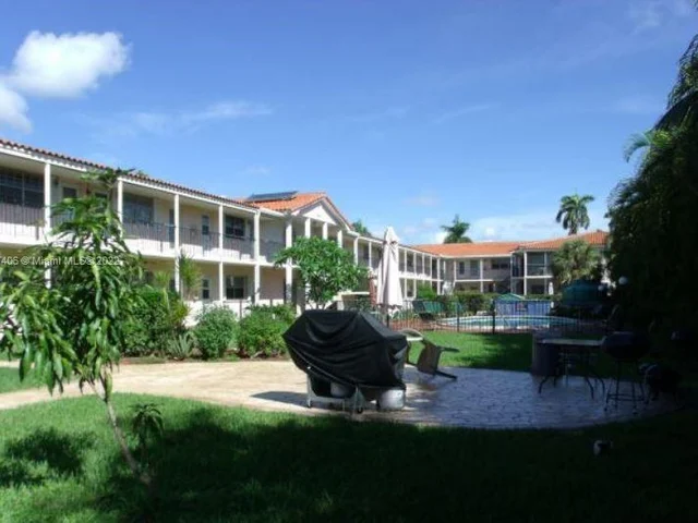 1431 S 14th Ave # 101, Hollywood FL 33020