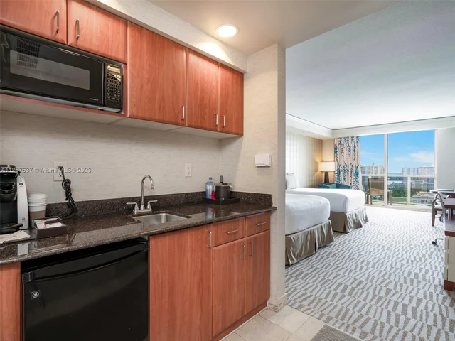 18001 Collins Ave # 1418, Sunny Isles Beach FL 33160