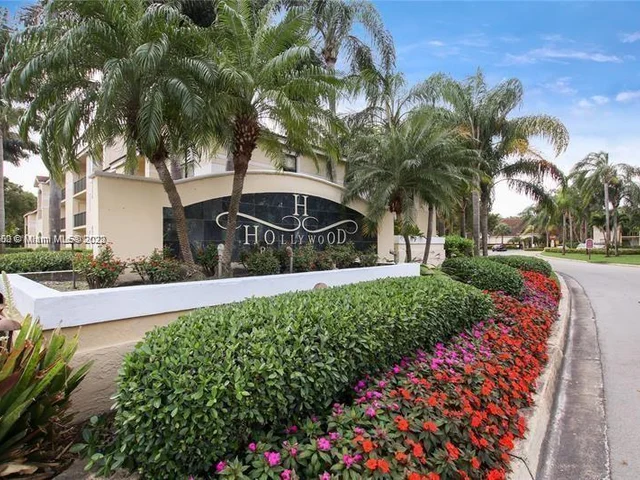 520 S Park Rd # 12, Hollywood FL 33021