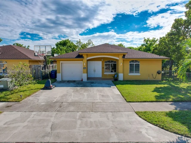 20156 NW 37th Pl, Miami Gardens FL 33055