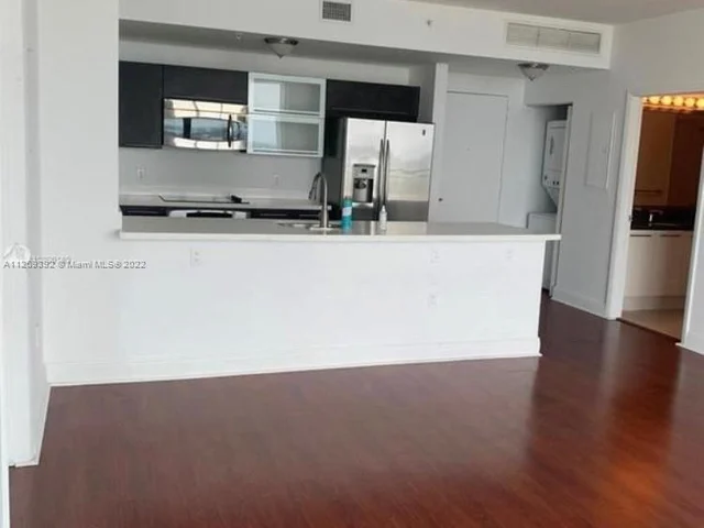 90 SW 3rd St # 4105, Miami FL 33130