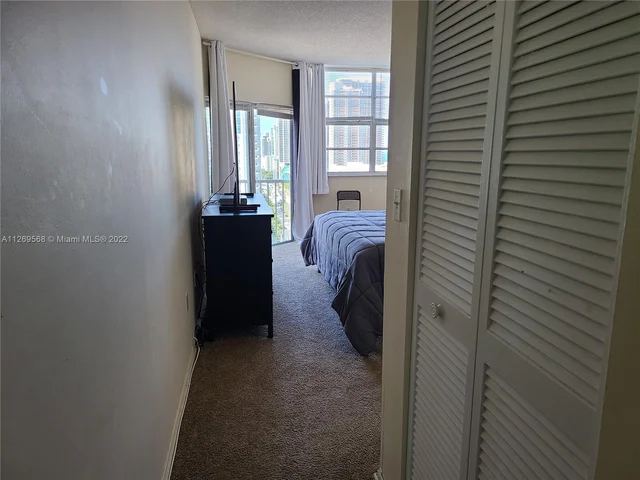 1985 S Ocean Dr, Hallandale Beach FL 33009