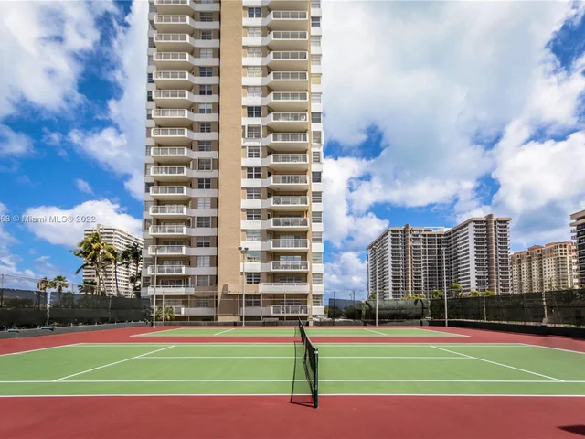 1985 S Ocean Dr, Hallandale Beach FL 33009