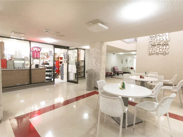 1985 S Ocean Dr, Hallandale Beach FL 33009