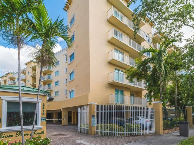 2415 NW 16th St Rd # 1, Miami FL 33125