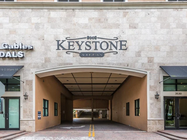 3530 SW 22nd St # 509, Miami FL 33145