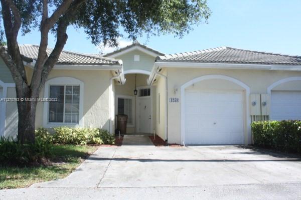 4259 SW 10th Ct, Deerfield Beach FL 33442