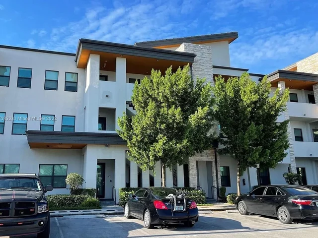 7809 NW 104th Ave # 33, Doral FL 33178