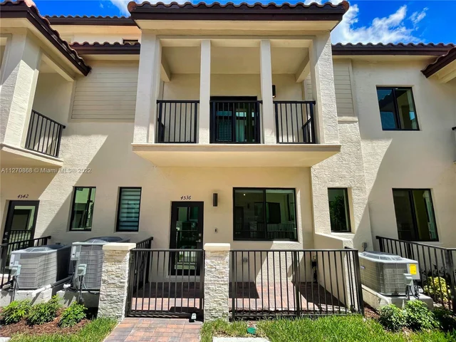 4536 NW 83rd Psge # 4536, Doral FL 33166