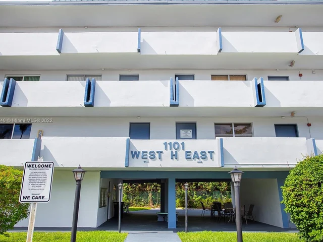 1101 NE 191st St # H102, Miami FL 33179