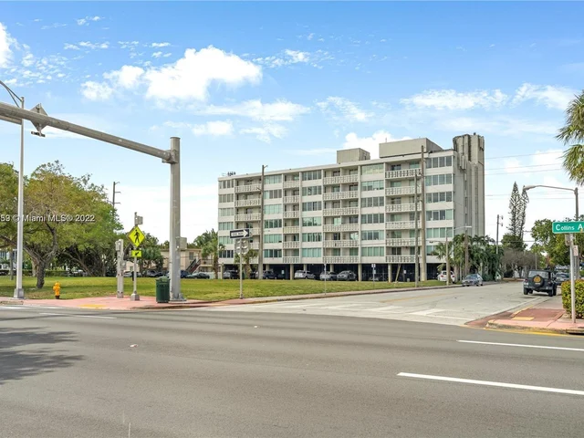 8233 Harding Ave # 503, Miami Beach FL 33141