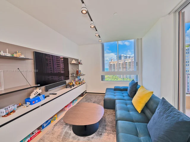 781 Crandon Blvd # 1201, Key Biscayne FL 33149