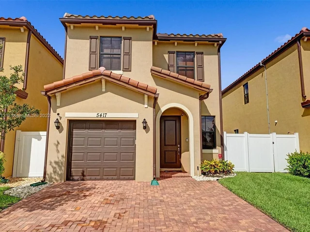 5417 NW 50th Ter, Tamarac FL 33319