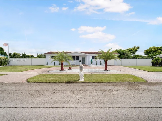 16340 SW 279th St, Homestead FL 33031