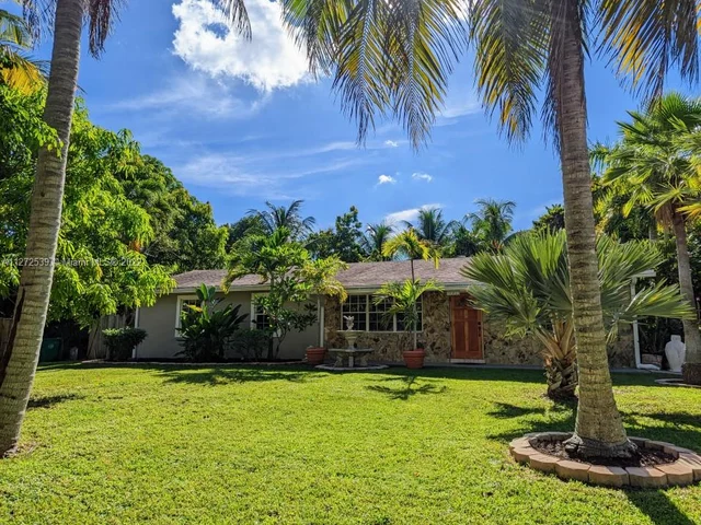 3939 SW 54th Ave, Davie FL 33314