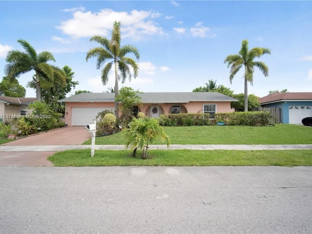 10810 SW 166th Ter, Miami FL 33157