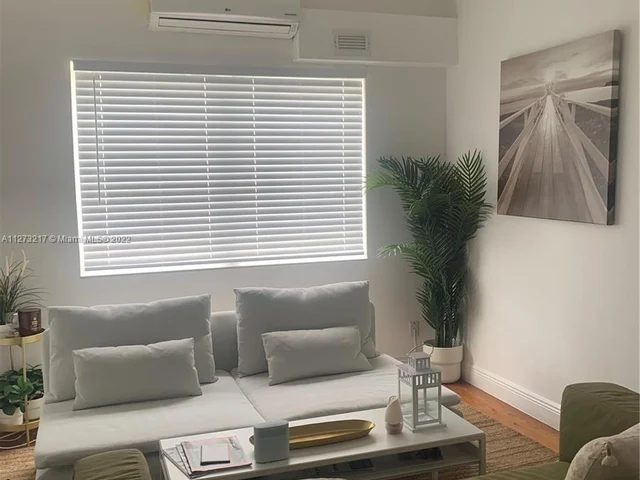 830 10th St # 1, Miami Beach FL 33139