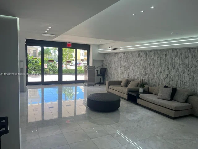 6423 Collins Ave # 601, Miami Beach FL 33141