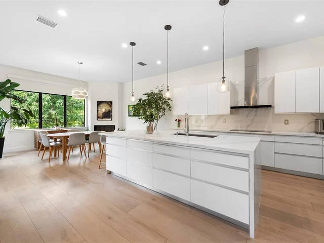 11411 Smathers Cir, Pinecrest FL 33156