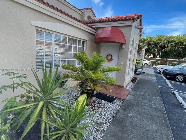 6712 NW 166th Ter # 304, Miami Lakes FL 33014