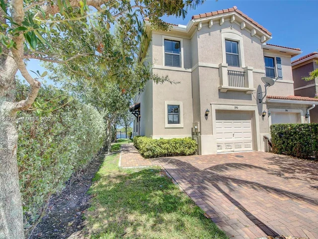 3390 NW 11th Ave # 3390, Pompano Beach FL 33064