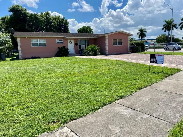 398 W 53rd St, Hialeah FL 33012