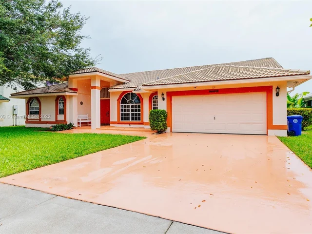 731 SW 94th Ter, Pembroke Pines FL 33025