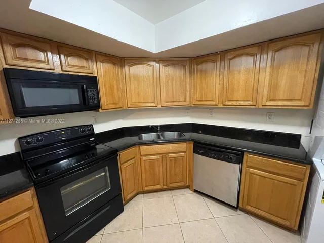 7410 SW 82nd St # K407, Miami FL 33143