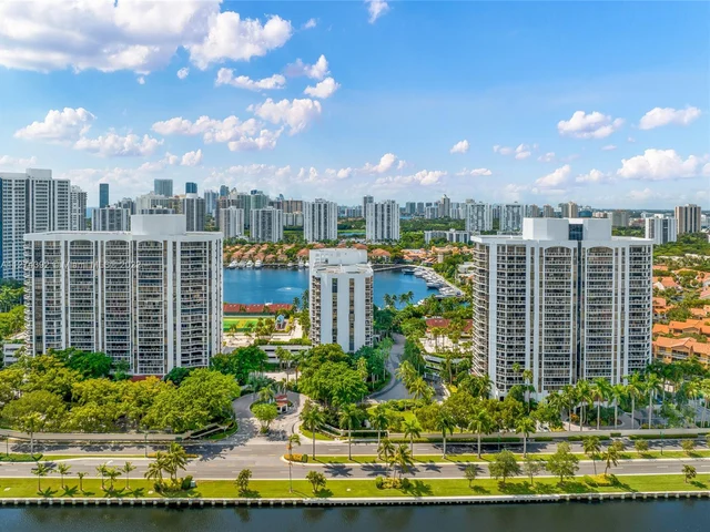 3610 Yacht Club Dr # 901, Aventura FL 33180