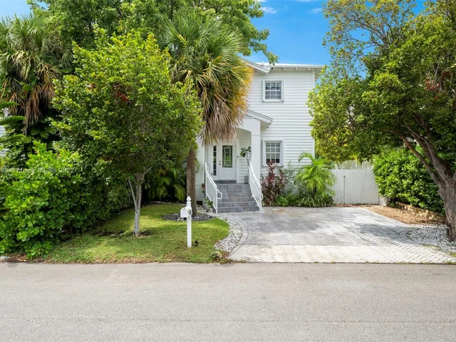 442 Fernwood Rd, Key Biscayne FL 33149