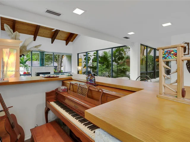 7605 SW 160th Ter, Palmetto Bay FL 33157