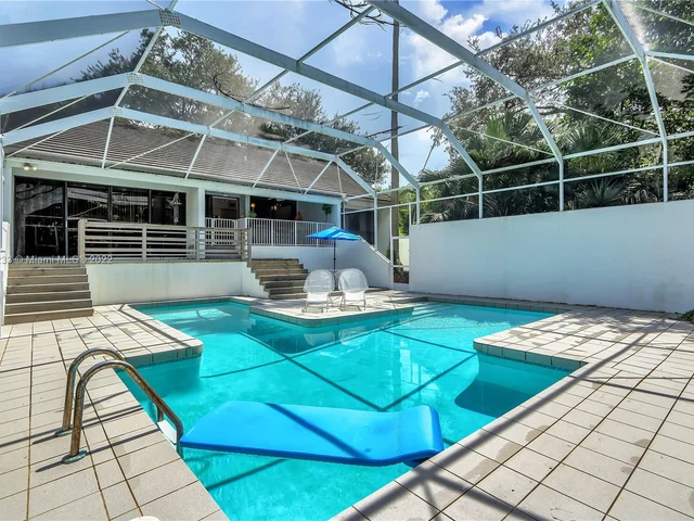 7605 SW 160th Ter, Palmetto Bay FL 33157